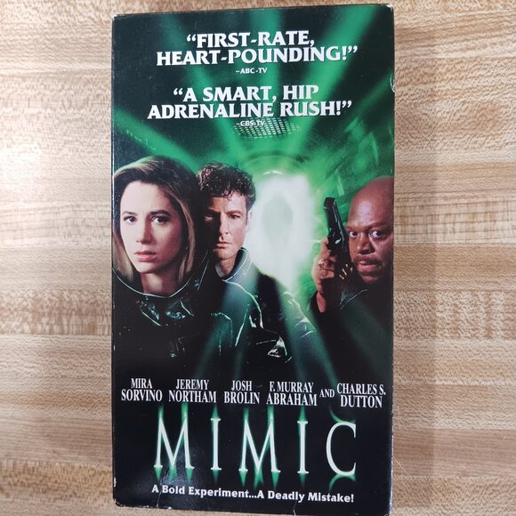 Mimic 1997 VHS Guillermo del Toro SCIFI Horror Mira Sorvino Norman Reedus BUG VG - Picture 1 of 7